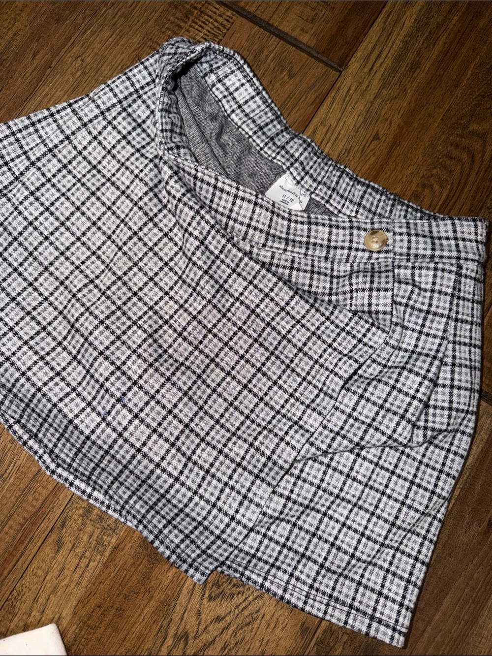 abercrombie kids Black and White Plaid Skirt
